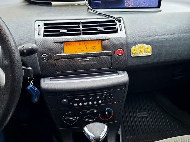 Червоний Сітроен С4, об'ємом двигуна 1.6 л та пробігом 189 тис. км за 4300 $, фото 10 на Automoto.ua