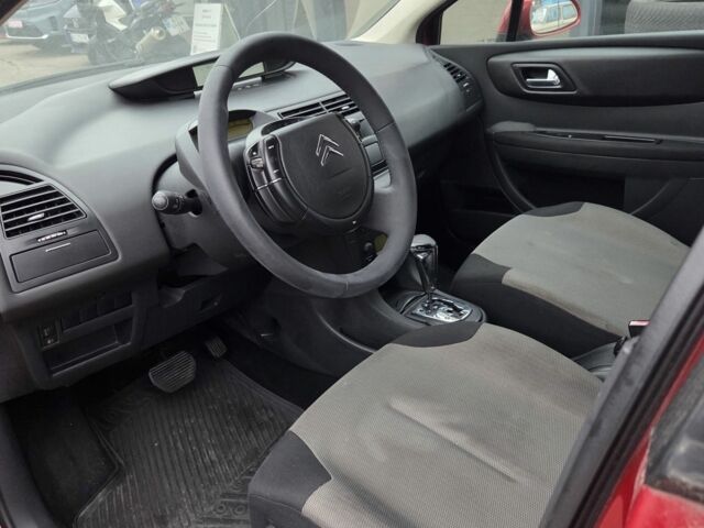 Красный Ситроен С4, объемом двигателя 1.6 л и пробегом 180 тыс. км за 4999 $, фото 4 на Automoto.ua