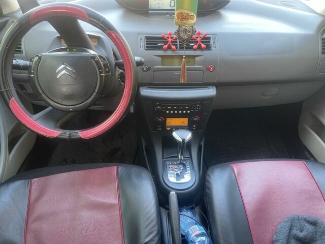 Красный Ситроен С4, объемом двигателя 1.6 л и пробегом 157 тыс. км за 4950 $, фото 8 на Automoto.ua