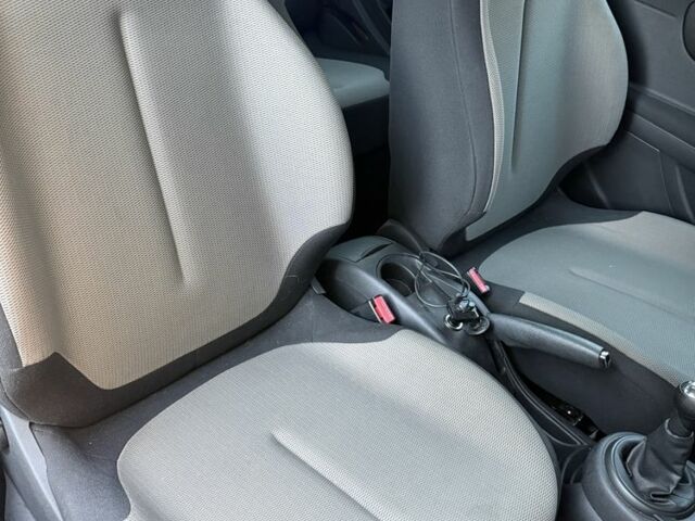 Красный Ситроен С4, объемом двигателя 1.6 л и пробегом 50 тыс. км за 5000 $, фото 5 на Automoto.ua