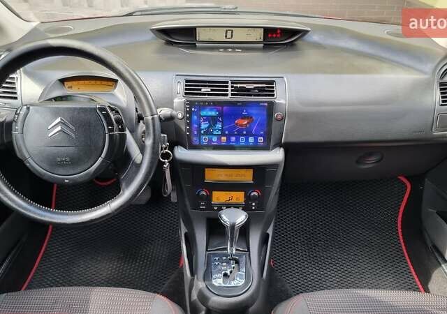 Красный Ситроен С4, объемом двигателя 1.6 л и пробегом 274 тыс. км за 5900 $, фото 20 на Automoto.ua