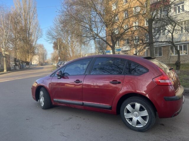Красный Ситроен С4, объемом двигателя 1.6 л и пробегом 157 тыс. км за 4950 $, фото 5 на Automoto.ua