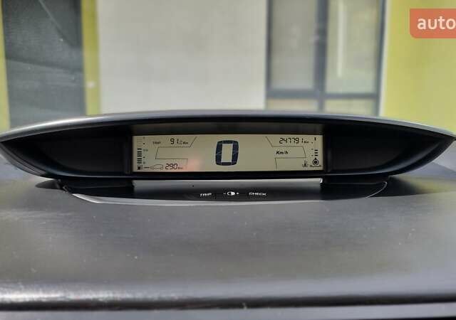 Красный Ситроен С4, объемом двигателя 1.6 л и пробегом 274 тыс. км за 5900 $, фото 25 на Automoto.ua