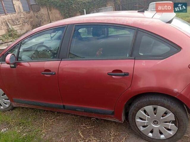 Красный Ситроен С4, объемом двигателя 1.6 л и пробегом 180 тыс. км за 3000 $, фото 5 на Automoto.ua