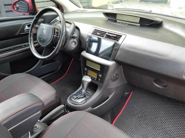 Красный Ситроен С4, объемом двигателя 1.6 л и пробегом 247 тыс. км за 5900 $, фото 14 на Automoto.ua