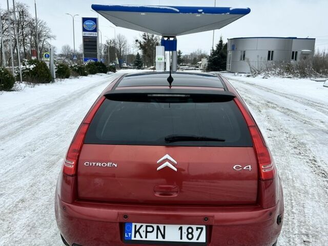 Красный Ситроен С4, объемом двигателя 1.6 л и пробегом 210 тыс. км за 1850 $, фото 4 на Automoto.ua