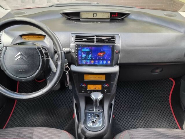 Красный Ситроен С4, объемом двигателя 1.6 л и пробегом 247 тыс. км за 5900 $, фото 18 на Automoto.ua