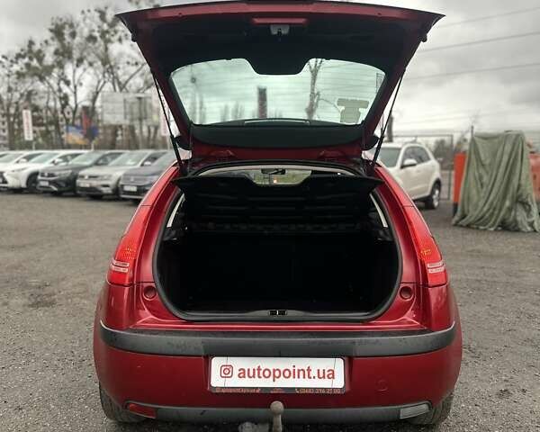Красный Ситроен С4, объемом двигателя 1.36 л и пробегом 187 тыс. км за 2999 $, фото 10 на Automoto.ua