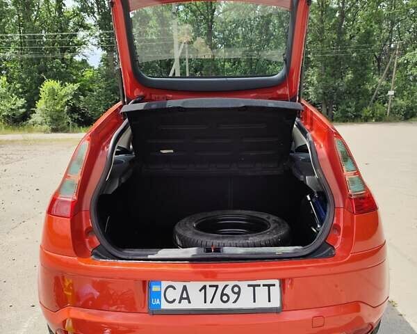 Красный Ситроен С4, объемом двигателя 1.6 л и пробегом 142 тыс. км за 5400 $, фото 17 на Automoto.ua