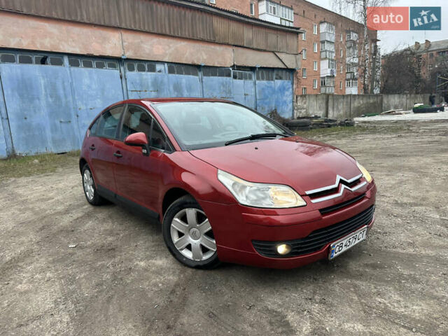 Красный Ситроен С4, объемом двигателя 1.59 л и пробегом 244 тыс. км за 5500 $, фото 2 на Automoto.ua