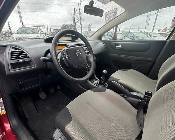 Красный Ситроен С4, объемом двигателя 1.36 л и пробегом 187 тыс. км за 2999 $, фото 19 на Automoto.ua