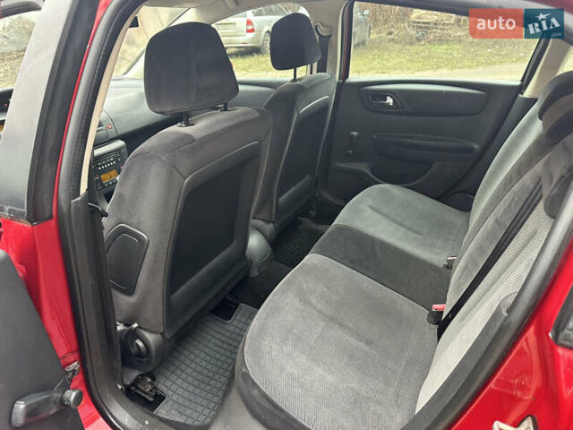 Красный Ситроен С4, объемом двигателя 1.59 л и пробегом 244 тыс. км за 5500 $, фото 30 на Automoto.ua