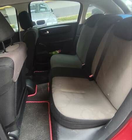 Червоний Сітроен С4, об'ємом двигуна 1.59 л та пробігом 190 тис. км за 3900 $, фото 5 на Automoto.ua