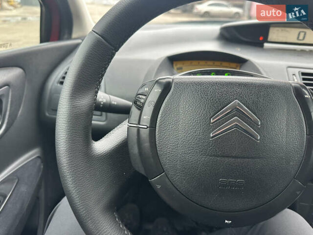 Красный Ситроен С4, объемом двигателя 1.59 л и пробегом 244 тыс. км за 5500 $, фото 42 на Automoto.ua