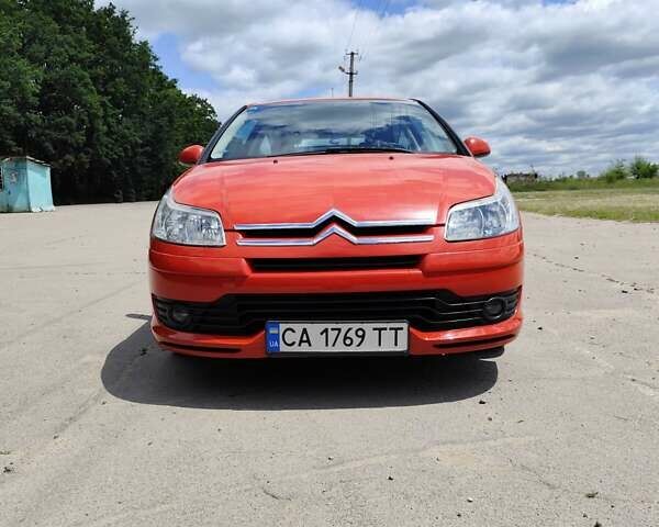 Красный Ситроен С4, объемом двигателя 1.6 л и пробегом 142 тыс. км за 5400 $, фото 6 на Automoto.ua