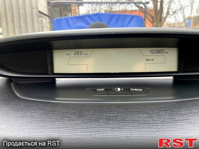 Красный Ситроен С4, объемом двигателя 1.6 л и пробегом 150 тыс. км за 4300 $, фото 8 на Automoto.ua