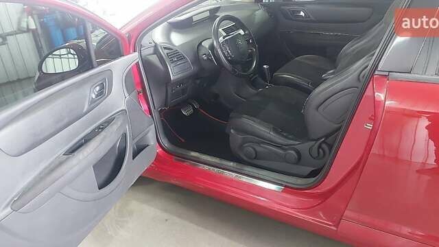 Красный Ситроен С4, объемом двигателя 1.56 л и пробегом 349 тыс. км за 5000 $, фото 10 на Automoto.ua