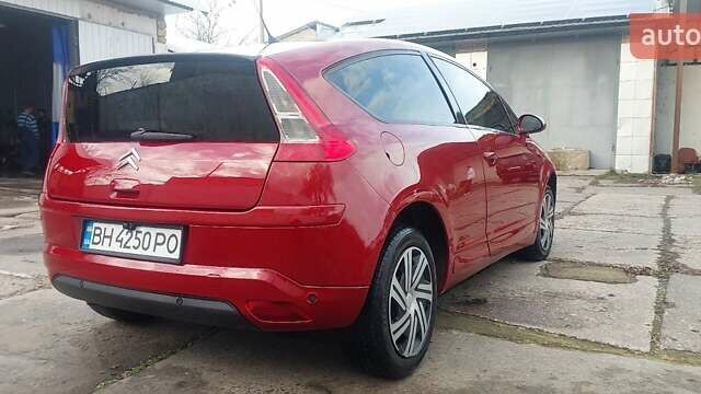 Красный Ситроен С4, объемом двигателя 1.56 л и пробегом 349 тыс. км за 5000 $, фото 3 на Automoto.ua
