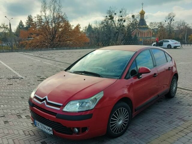 Красный Ситроен С4, объемом двигателя 1.6 л и пробегом 200 тыс. км за 3600 $, фото 2 на Automoto.ua