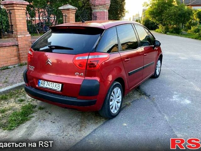 Красный Ситроен С4, объемом двигателя 1.6 л и пробегом 290 тыс. км за 5300 $, фото 1 на Automoto.ua