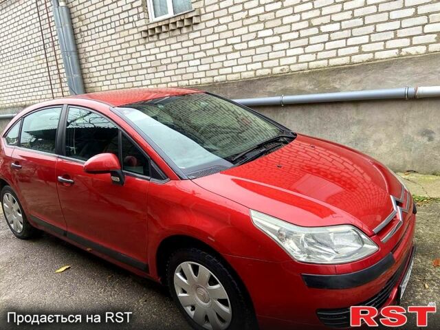 Красный Ситроен С4, объемом двигателя 1.6 л и пробегом 150 тыс. км за 4300 $, фото 1 на Automoto.ua