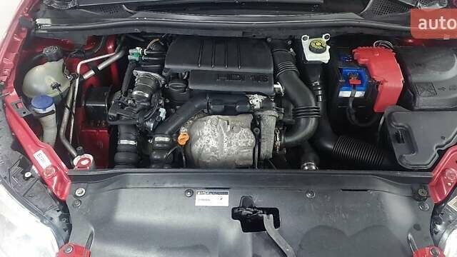 Красный Ситроен С4, объемом двигателя 1.56 л и пробегом 349 тыс. км за 5000 $, фото 8 на Automoto.ua