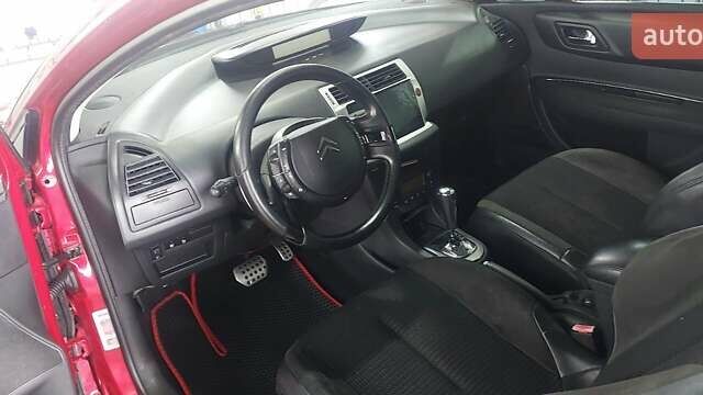 Красный Ситроен С4, объемом двигателя 1.56 л и пробегом 349 тыс. км за 5000 $, фото 9 на Automoto.ua