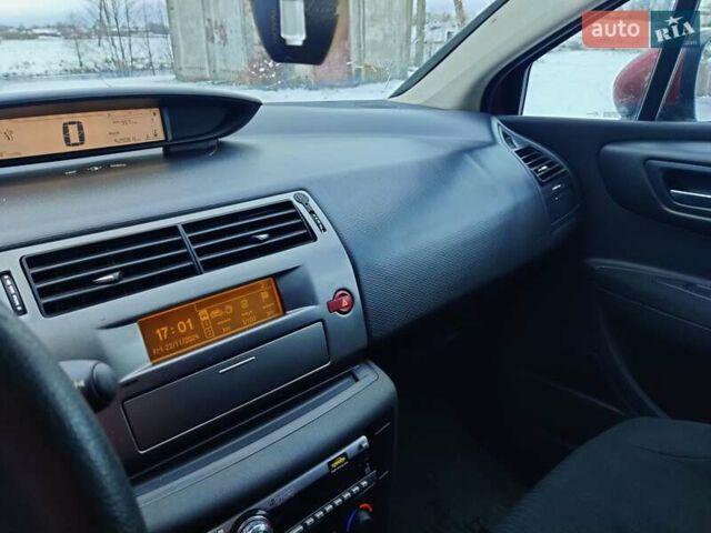 Красный Ситроен С4, объемом двигателя 1.56 л и пробегом 291 тыс. км за 4000 $, фото 20 на Automoto.ua
