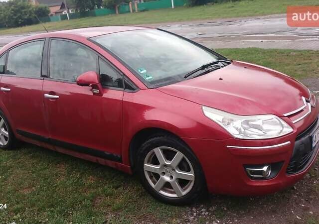 Красный Ситроен С4, объемом двигателя 1.6 л и пробегом 150 тыс. км за 5500 $, фото 1 на Automoto.ua