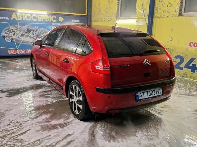 Красный Ситроен С4, объемом двигателя 1.6 л и пробегом 187 тыс. км за 4200 $, фото 2 на Automoto.ua