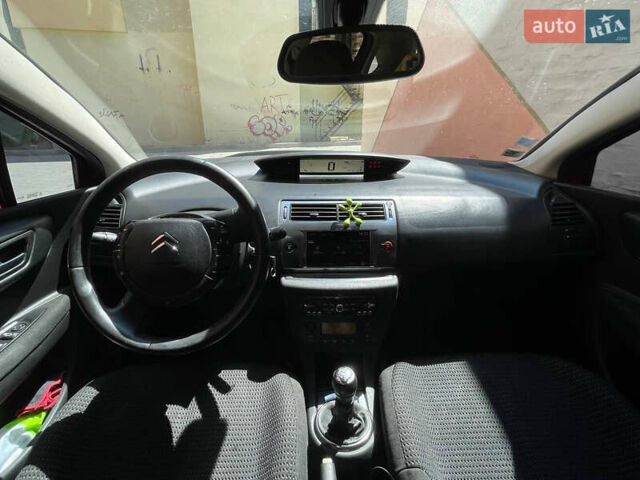 Червоний Сітроен С4, об'ємом двигуна 1.56 л та пробігом 220 тис. км за 5000 $, фото 12 на Automoto.ua