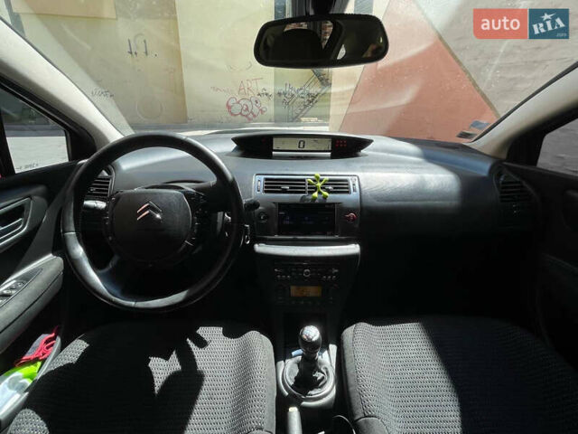 Червоний Сітроен С4, об'ємом двигуна 1.56 л та пробігом 220 тис. км за 5000 $, фото 13 на Automoto.ua