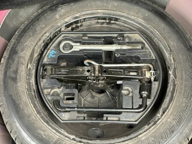 Красный Ситроен С4, объемом двигателя 1.6 л и пробегом 300 тыс. км за 4900 $, фото 13 на Automoto.ua