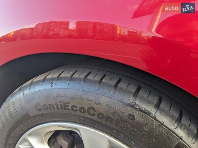 Червоний Сітроен С4, об'ємом двигуна 1.56 л та пробігом 120 тис. км за 8500 $, фото 9 на Automoto.ua