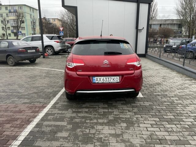 Красный Ситроен С4, объемом двигателя 1.6 л и пробегом 280 тыс. км за 5000 $, фото 3 на Automoto.ua