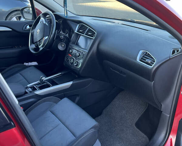 Красный Ситроен С4, объемом двигателя 1.56 л и пробегом 170 тыс. км за 6500 $, фото 9 на Automoto.ua