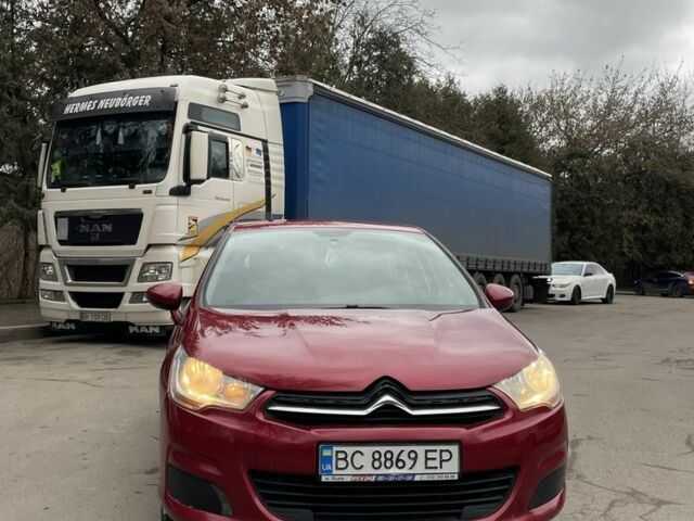 Красный Ситроен С4, объемом двигателя 1.6 л и пробегом 300 тыс. км за 4900 $, фото 2 на Automoto.ua