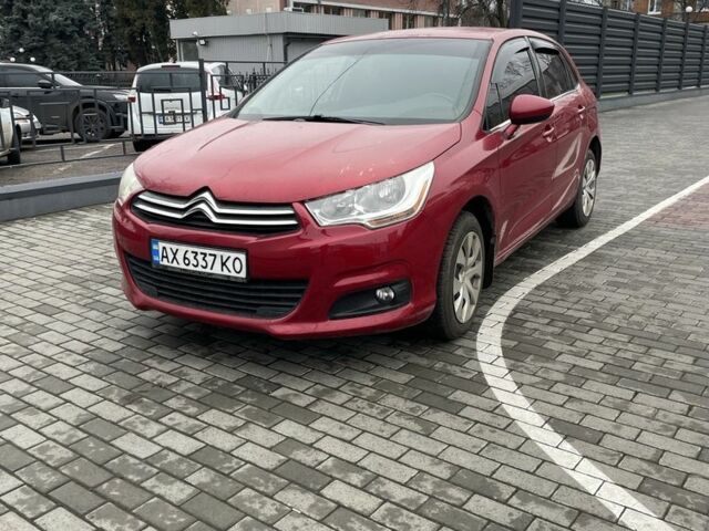 Красный Ситроен С4, объемом двигателя 1.6 л и пробегом 280 тыс. км за 5000 $, фото 1 на Automoto.ua