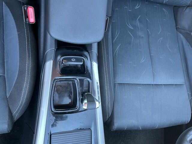 Красный Ситроен С4, объемом двигателя 1.6 л и пробегом 170 тыс. км за 6500 $, фото 11 на Automoto.ua