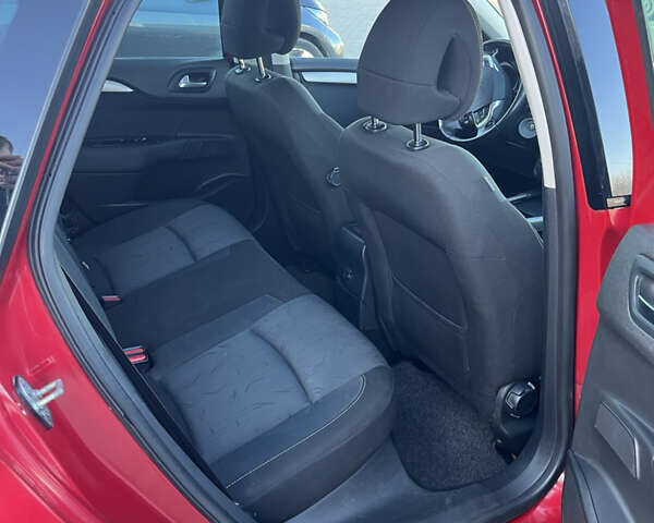 Красный Ситроен С4, объемом двигателя 1.56 л и пробегом 170 тыс. км за 6500 $, фото 8 на Automoto.ua