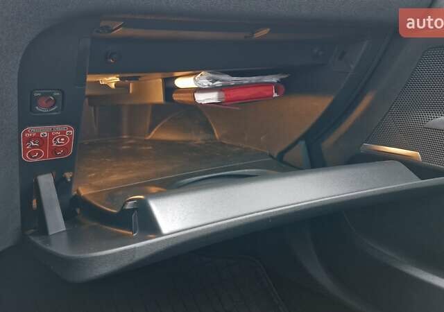 Красный Ситроен С4, объемом двигателя 1.6 л и пробегом 141 тыс. км за 8500 $, фото 14 на Automoto.ua