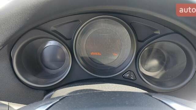 Червоний Сітроен С4, об'ємом двигуна 1.4 л та пробігом 110 тис. км за 7000 $, фото 5 на Automoto.ua