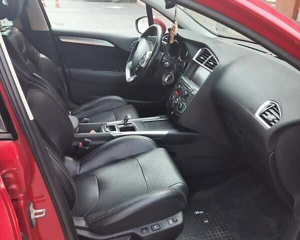 Красный Ситроен С4, объемом двигателя 1.6 л и пробегом 200 тыс. км за 8500 $, фото 11 на Automoto.ua