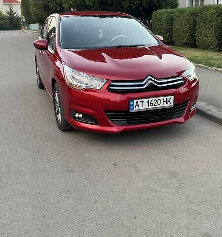 Красный Ситроен С4, объемом двигателя 1.56 л и пробегом 172 тыс. км за 9100 $, фото 1 на Automoto.ua