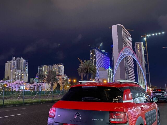 Червоний Сітроен С4, об'ємом двигуна 1.2 л та пробігом 147 тис. км за 9300 $, фото 2 на Automoto.ua