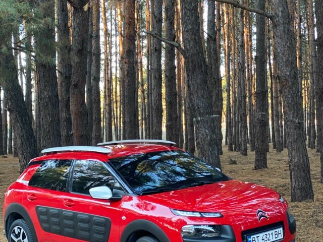 Червоний Сітроен С4, об'ємом двигуна 1.2 л та пробігом 147 тис. км за 9300 $, фото 1 на Automoto.ua