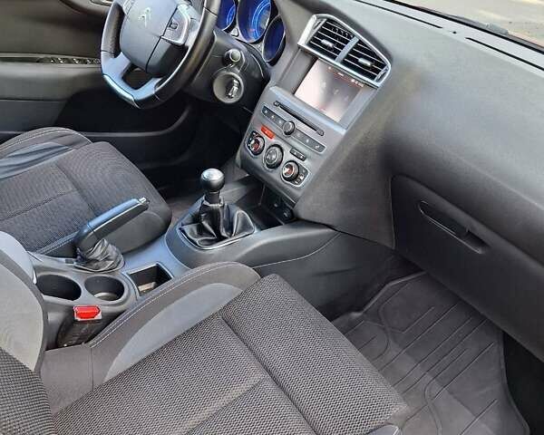 Красный Ситроен С4, объемом двигателя 1.6 л и пробегом 216 тыс. км за 10750 $, фото 37 на Automoto.ua