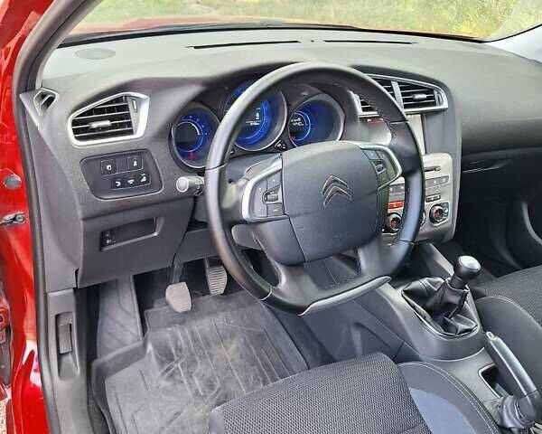 Красный Ситроен С4, объемом двигателя 1.6 л и пробегом 216 тыс. км за 10750 $, фото 21 на Automoto.ua