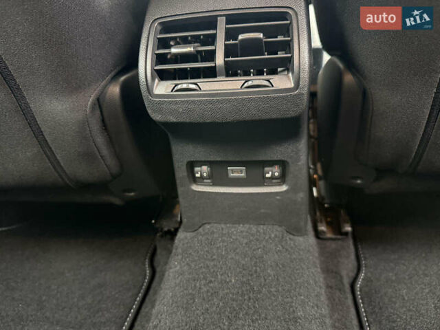 Красный Ситроен С4, объемом двигателя 1.5 л и пробегом 30 тыс. км за 21900 $, фото 7 на Automoto.ua