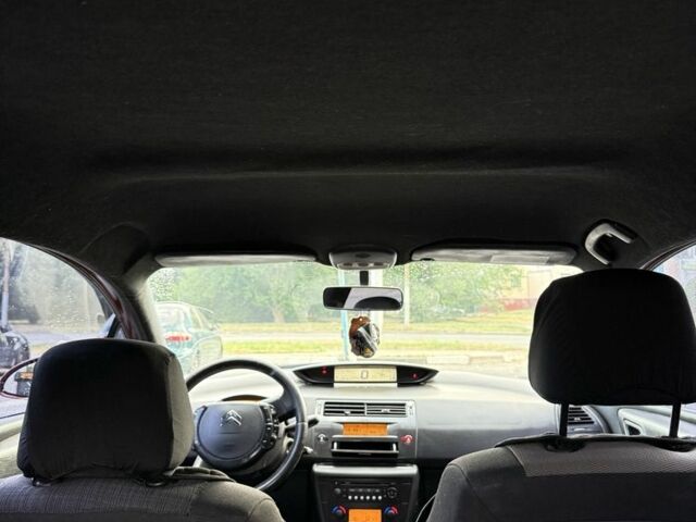 Красный Ситроен С4, объемом двигателя 1.6 л и пробегом 250 тыс. км за 3300 $, фото 7 на Automoto.ua